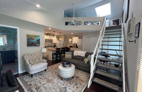 East Shoreham Apartment | Lovely Loft Apartment with Private Beach Access!