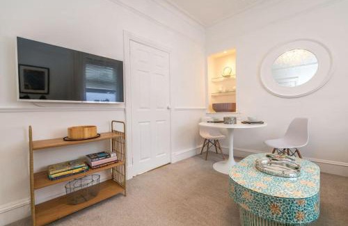 Stonehaven Apartment | Lovely main door 1 bedroom holiday flat with patio