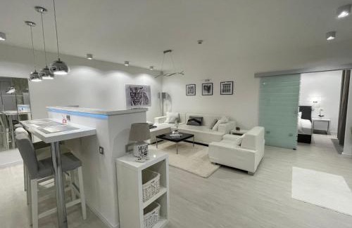 Belvaros - Lipotvaros Apartment | Lovely new apartment by the Parliament