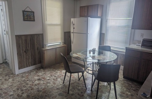 Enola Apartment | Lovely one-bedroom unit with private parking