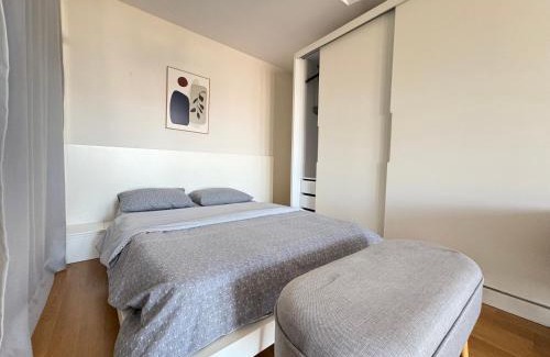 Gumussuyu Mahallesi Apartment | Lovely Penthouse, Sea View&Terrace in Taksim