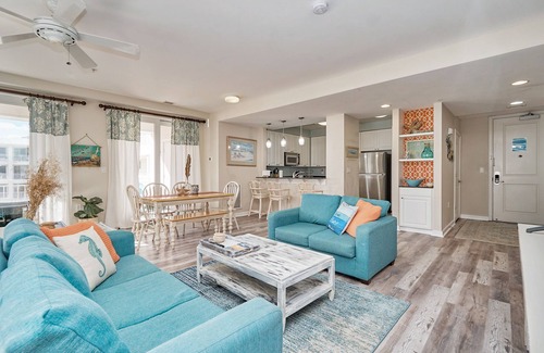 Sandbridge Condo | Lovely Poolside Condo in an Oceanfront Building!