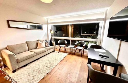 Rushcutters Bay Apartment | Lovely refurbished 1 bed near marina + parking