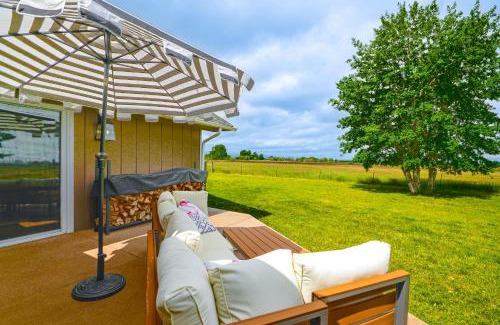 Roberts House | Lovely Roberts Home with Patio and Mountain Views!