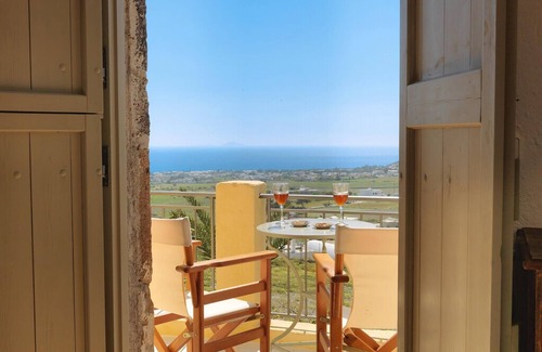 Exo Gonia Villa | Lovely Santorini Villa | Terrace House | 1 Bedroom | Private Balcony with.