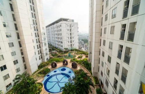 Jatinegara Apartment | Lovely Studio at Bassura City Netflix and chill