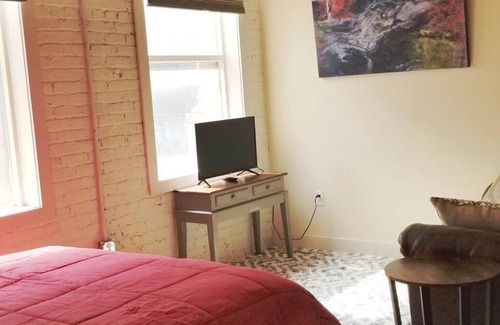 Central Business District Apartment | Lovely Studio Loft in Historic Building