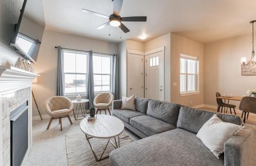 Loveland Apartment | Lovely Townhome at the TPC Golf Course