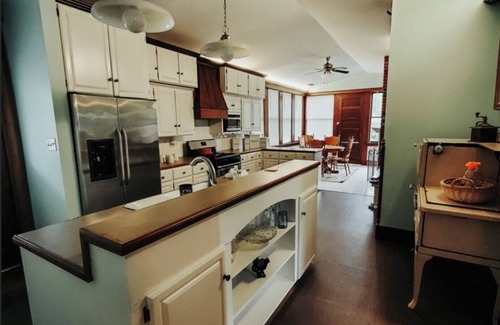 Webb City House | Lovely Victorian Mansion Centrally Located