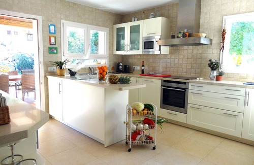 Santa Ponsa Ski Chalet | Lovely Villa In Mallorca, Santa Ponsa. Bright and sun lit all day.