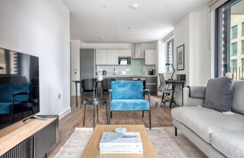 William Morris Apartment | Lovely Walthamstow 2BR w/Gym, Lounge & Concierge nr Tube, by Blueground