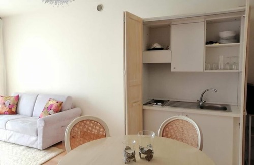Lovere Condo | Lovere Castle - Pomegranate Apartment