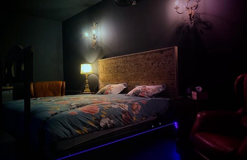 Chazey-sur-Ain Hotel | Loveroom avec jacuzzi 01