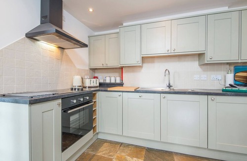 Kilgetty Cottage | Loveston School House, Holiday Cottage Loveston, Sleeps 4, 2 bedrooms, bathrooms