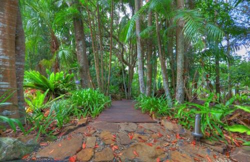 Montville Cabin | Lovestone Cottages Montville