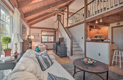 Lovettsville Cottage | Lovettsville Cottage in Heart of Wine Country