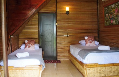 Tanjung Setia Hotel | Lovina Krui Surf