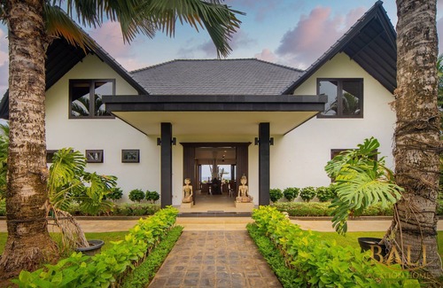 Lokapaksa Villa | Lovina Luxury Pool Villa, Where Class and Style Converge at North Bali!