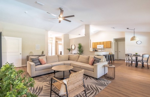 Diplomat House | LOW SEASON DISCOUNT ! Sun N Fun! Heated Pool & Game Room