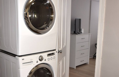 Burlington Apartment | Lower Level HUGE 2 Bedroom Apartment Pet Friendly and Free Laundry in Unit