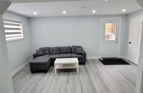Lakeport House | Lower level in Niagara Region