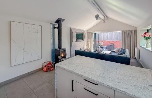 Coton in the Elms House | Lower Peastocking
