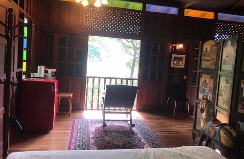 Kampung Pantai Baru House | Lowinski Lodge