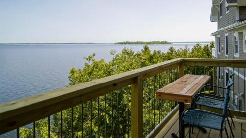 Plattsburgh Apartment | Loza house coastal design unit with lake & mountain views