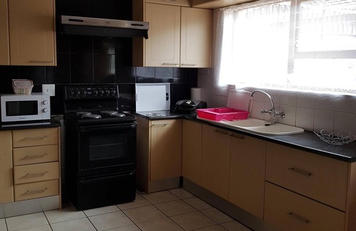Die Bos House | Lucia`s-Self Catering Strand Western Cape