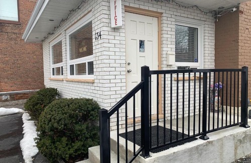 Whitby Hotel | Lucien Motel