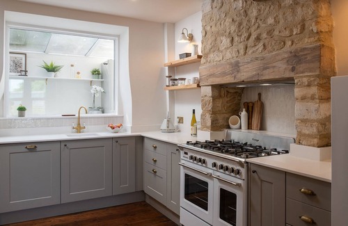Rodborough Cottage | Lucknow Cottage - pet friendly in Rodborough, near Stroud