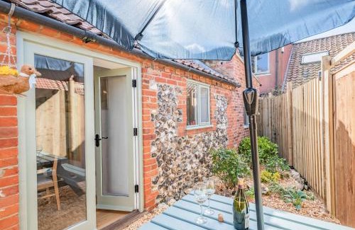 Irstead House | Lucky Duck Cottage