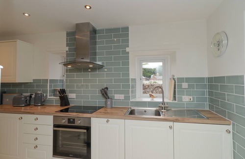 Canonbie Cottage | LUCY’S COTTAGE, pet friendly, with open fire in Langholm