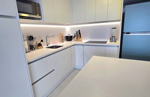 Kennedy House | Lujo, Confort with fitness room, WiFi in lovely Guayaquil