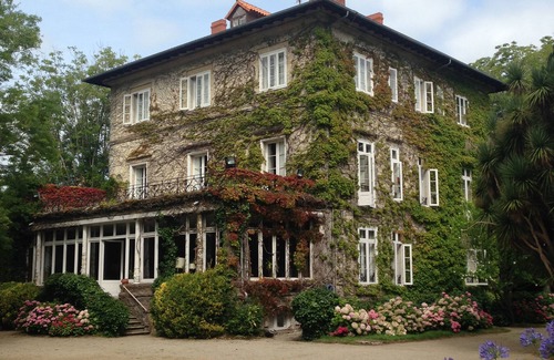 Comillas City Center House | Lujo Histórico Cerca de la Playa