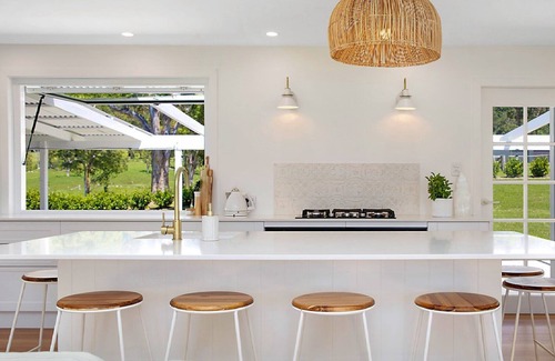 Gloucester House | LUJO HOUSE - Elegant & modern home - Retreat in Gloucester - Tranquil Rural Escape with Pool & Views