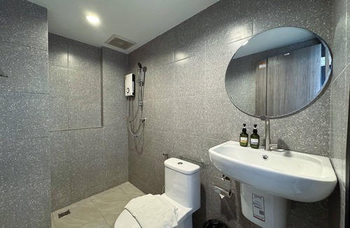 Lam Luk Ka Hotel | Luka House