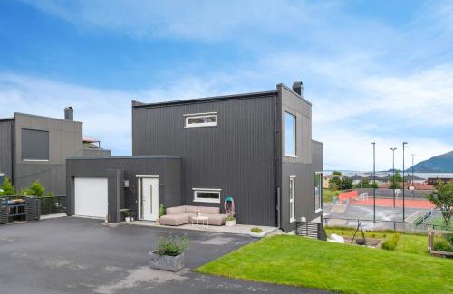 Valderoy Villa | Luksuriøs enebolig, nær Ålesund