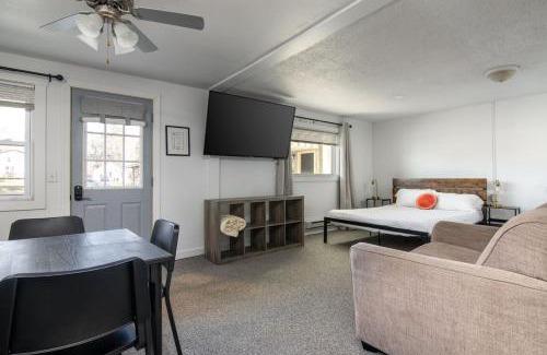 Balsam Lake Apartment | LumberJill Lodge Room 7