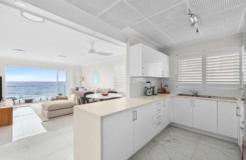 Narrabeen Apartment | Lume on the Shore - A Stylish Oceanfront Getaway