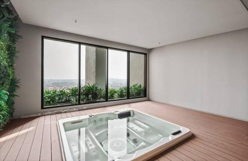 Tropicana Apartment | Lumi Tropicana Golf Course View