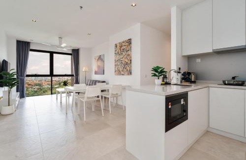 Tropicana Apartment | Lumi Tropicana Golf Course View