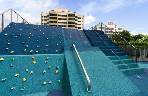 Tropicana Apartment | Lumi Tropicana Ps4 Balcony GolfView Modern 8pax