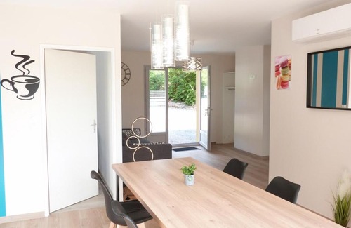 Saint-Pardoux House | Lumineuse maison neuve, cosy,67m², 2 Chambres/6 couchages 1km Lac, 200m du bourg. Vue paisible, sur la nature