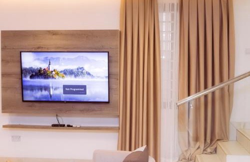 Tema House | Luna Loft