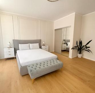 Borgo San Leonardo Apartment | Luna Luxury Suite