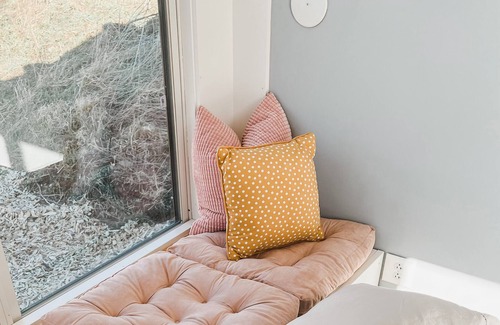 Singers Glen House | Luna the Modern and Cozy Container Home