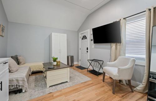 Hempstead Apartment | Lunavista Cozy Studio