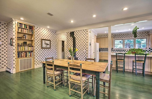 Jonesville House | Lush Elkin Home w/Porch Views & Pool Table