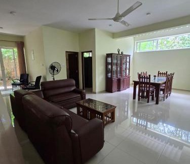 Thalawatugoda Apartment | Lush Lakeside Nature's Nook